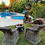 בית הארחה Sunyear Jacuzzi Winter אורלה
