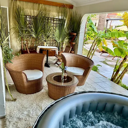 Sunyear Jacuzzi Winter Гостевой дом Урла