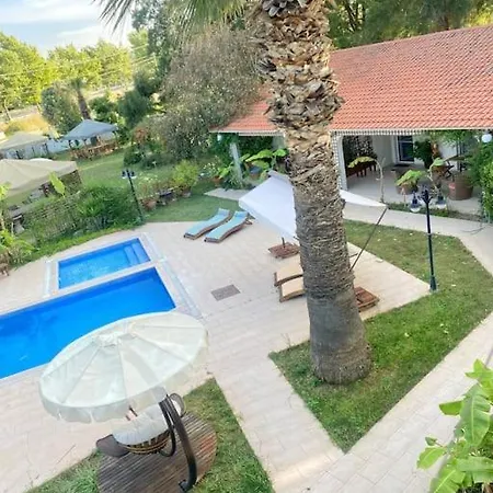 Sunyear Jacuzzi Winter Guest house