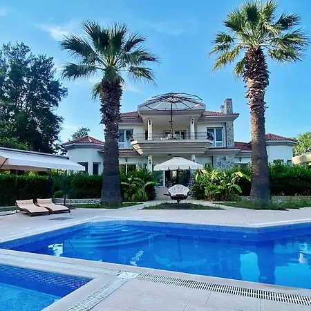 Πανσιόν Sunyear Jacuzzi Winter Βουρλά